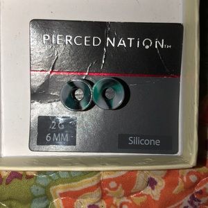 2g (6mm) Green/Black Silicone Tunnels
